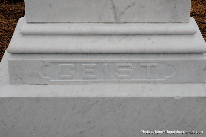 2007-02-02_JAK_8526.JPG - Detail of the family name and recessed panel.