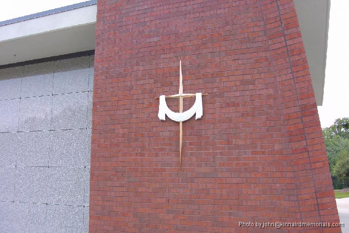 2002-05-17__PDRM3013.JPG - The finished cross installation.
