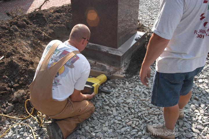 2004-07-20__DSC_9266.JPG - Some of the concrete was then removed to free the base.